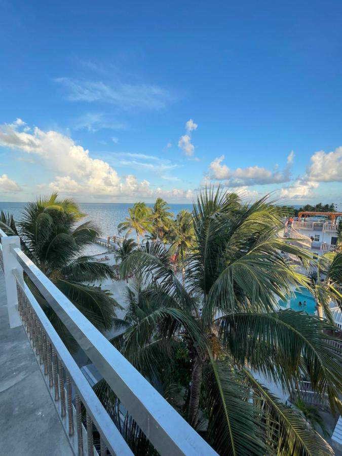 Caye Caulker Beach Hotel Exterior photo