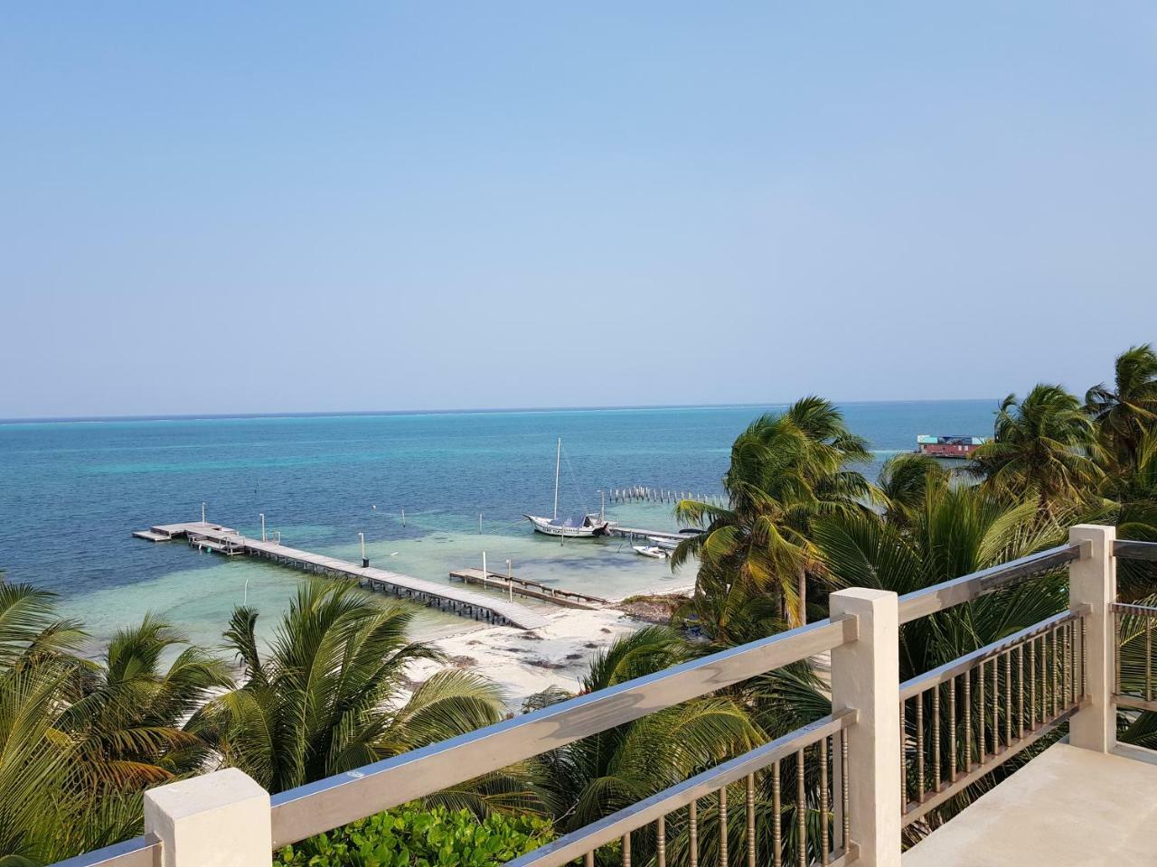 Caye Caulker Beach Hotel Exterior photo