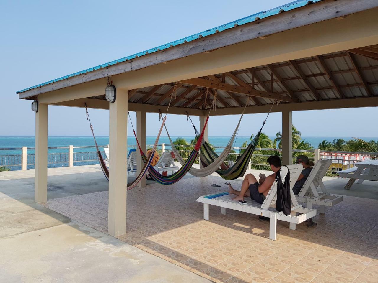 Caye Caulker Beach Hotel Exterior photo